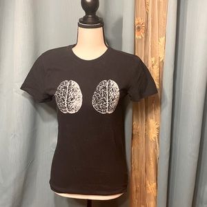 Boob brain shirt black